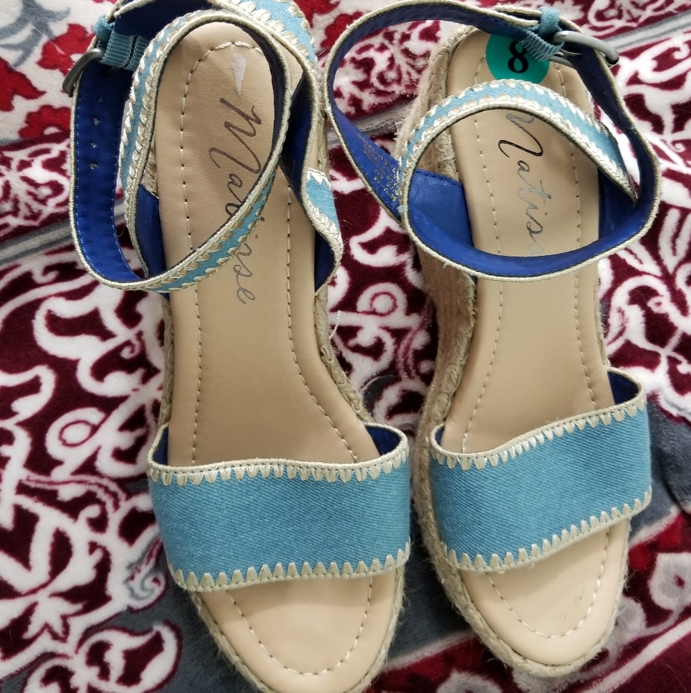 Matisse strappy wedges size 8